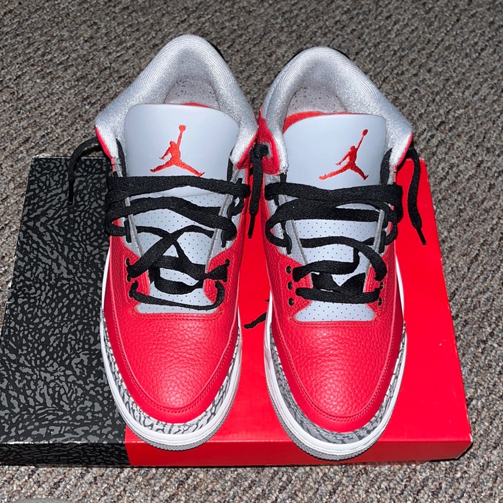 Mens 3 retro SE Jordan’s